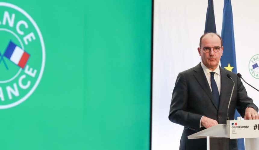 Le Premier ministre Jean Castex présente France relance le 3 septembre 2020, un plan de 100 milliards pour faire face à la crise.