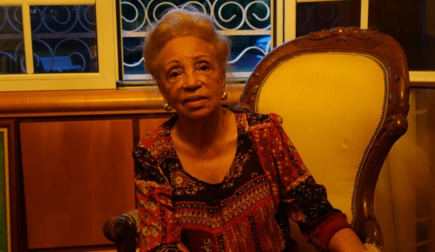 Lucette Michaux-Chevy ici à domicile à Gourbeyre, en avril 2019.