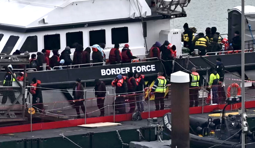 Des migrants de plus en plus nombreux à venir au Royaume-Uni par bateau