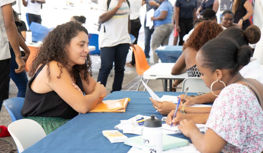 La 2e édition du Stade vers l'emploi (matinée sportive et après-midi d’entretiens de recrutement) organisée par France travail Guadeloupe a réuni environ 70 participants à Basse-Terre le 6 décembre 2022. Photo : FB France Travail Guadeloupe & Iles du Nord