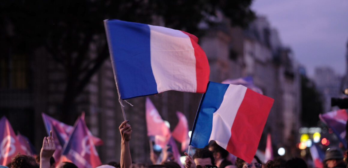Des milliers de soutiens du Nouveau front populaire sont réunis au soir du premier tour des élections législatives, Place de la République à Paris, le 30 juin pour lancer la campagne du second tour et contre l'extrême droite et le Rassemblement National. Crédit : Anton Karliner / Sipa / 2406302242 Des milliers de soutiens du Nouveau front populaire sont réunis au soir du premier tour des élections législatives, Place de la République à Paris, le 30 juin pour lancer la campagne du second tour et contre l'extrême droite et le Rassemblement National. Crédit : Anton Karliner / Sipa / 2406302242
