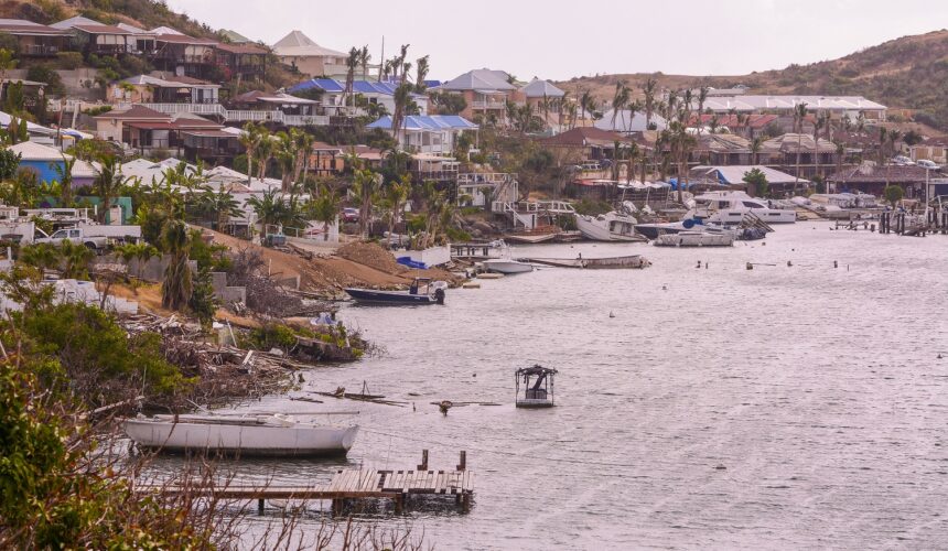 La Baie d'Oyster Pond à Saint-Martin le 21 février 2018, beaucoup de bateaux ont coulé pendant l’ouragan Irma, les quais ont été détruits. Depuis 6 mois, quelques bateaux ont été sortis de l'eau mais il reste encore beaucoup à faire. Photo : Amblard Florianne/Sipa