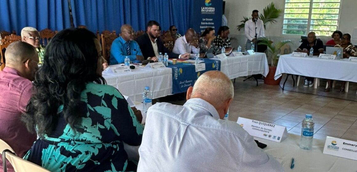 Samedi 30 novembre 2024, la Communauté d’Agglomération la Riviera du Levant (CARL) a tenu son dernier Conseil Communautaire de l’année dans la salle des fêtes de La Désirade. Photo: FB La Riviera du Levant - Officiel Samedi 30 novembre 2024, la Communauté d’Agglomération la Riviera du Levant (CARL) a tenu son dernier Conseil Communautaire de l’année dans la salle des fêtes de La Désirade. Photo: FB La Riviera du Levant - Officiel