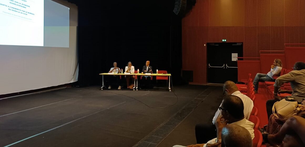 Le Mémorial acte à Pointe-à-Pitre a accueilli la restitution des travaux du Forum jeune citoyen « Dèmen sé tan nou » ce vendredi 6 décembre. Photo : Ceser Guadeloupe Le Mémorial acte à Pointe-à-Pitre a accueilli la restitution des travaux du Forum jeune citoyen « Dèmen sé tan nou » ce vendredi 6 décembre. Photo : Ceser Guadeloupe