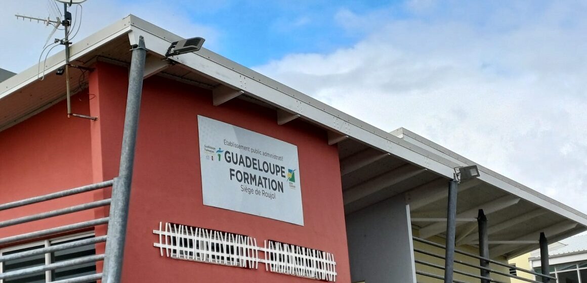 Le siège de Guadeloupe formation à Petit-Bourg. Le siège de Guadeloupe formation à Petit-Bourg.
