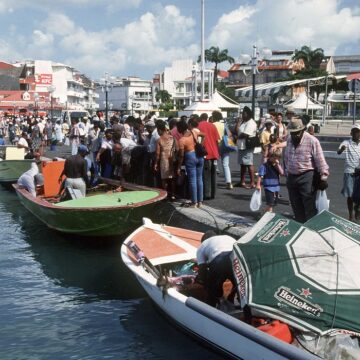 Pointe-à-Pitre, arrivée de pêcheurs sur les quais. Photo : Deya / Sipa