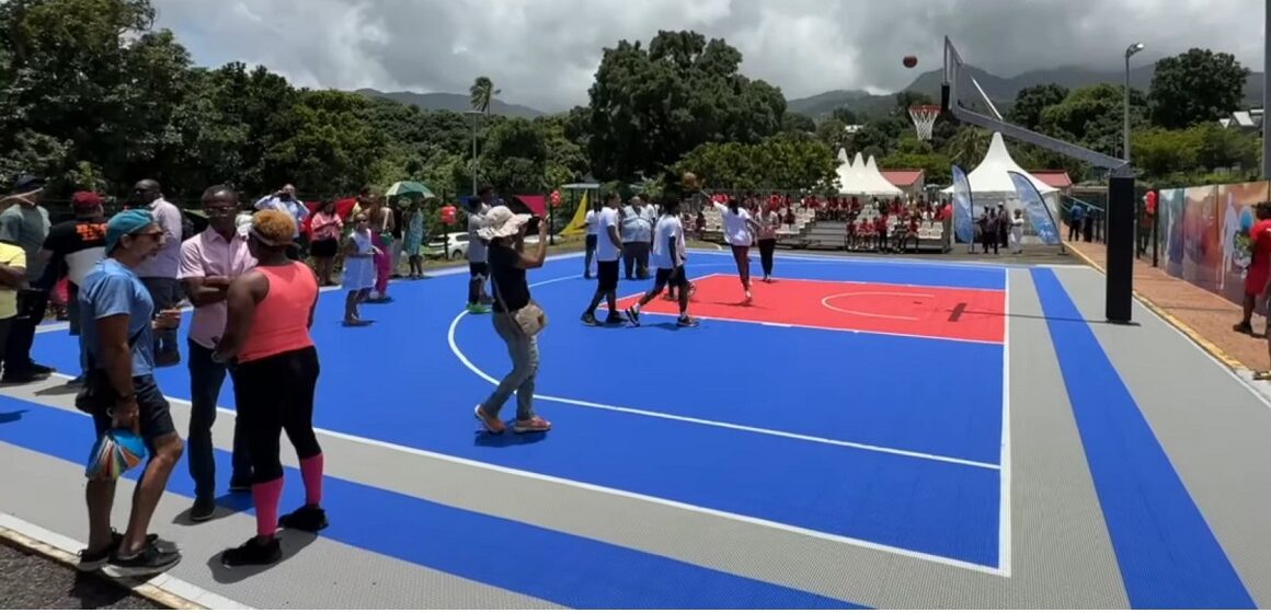 Inauguration du terrain de basket 3x3 et son club house à Saint-Claude le 25 juillet.