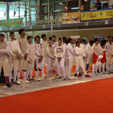 Les jeunes escrimeurs guadeloupéens au gymnase Laura Flessel pendant 3 jours pour le 9e tournoi international d'escrime de Petit-Bourg du 24 au 26 octobre 2025. Photo : Petit-Bourg, la ville qui bouge
