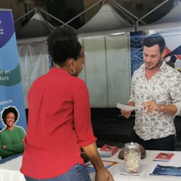 16 novembre 2022, le financeur de formation « Opco Entreprises de proximité » tient un stand au Village de la Route du Rhum pour promouvoir l'alternance et la formation professionnelle auprès des jeunes, des parents et des entreprises. Photo : Opco des Entreprises de Proximité