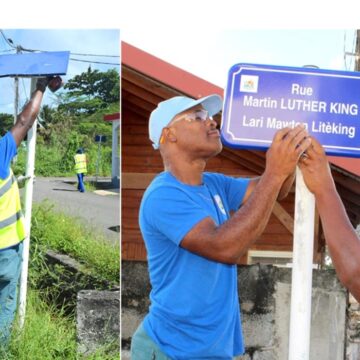 La phase opérationnelle du chantier d'adressage à Port-Louis a commencé avec la pose des nouvelles plaques sur les 203 voies de la commune. Photo : Commune de Port-Louis