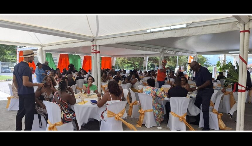 Cérémonie des vœux au personnel de la commune de Petit-Canal, sur le site de Duval, mercredi 14 janvier 2026. Le Maire a présenté ses vœux pour 2026, dressé le bilan de l'année 2025, évoqué quelques projets de 2026. Photo : Commune de Petit-Canal