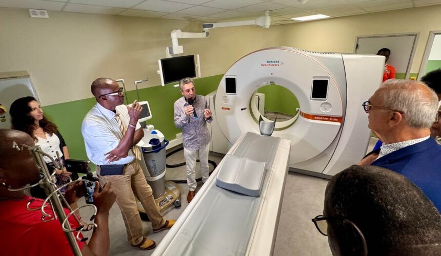 Inauguration du nouveau scanner à l'hôpital Maurice Selbonne de Bouillante, le jeudi 29 janvier. Photo : Région Guadeloupe