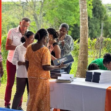 Cérémonie de remise de médailles aux agents de Capesterre-Belle-Eau, le 28 janvier 2026. Photo : Ville de Capesterre-Belle-Eau
